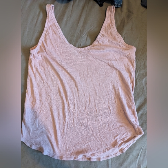 Everlane tank top - Picture 3 of 3